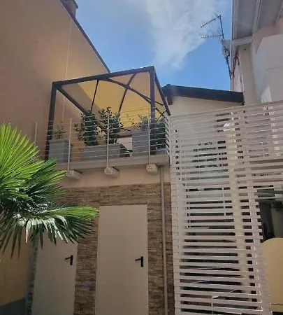La Piccola Goccia Desenzano-goccia Di *
