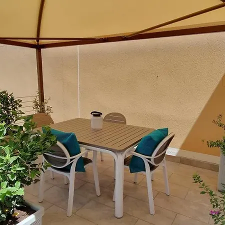 La Piccola Goccia Desenzano-goccia Di Apartment *